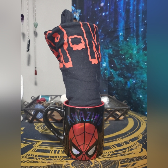 Spiderman Other - Spiderman mug and mystery long-sleeve shirt Size Men's Medium